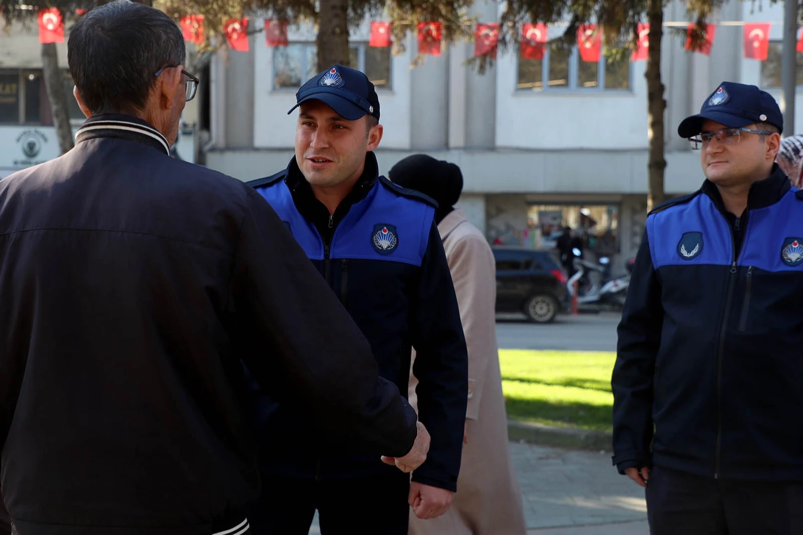 Sakarya zabıtasından temiz çevre uyarısı