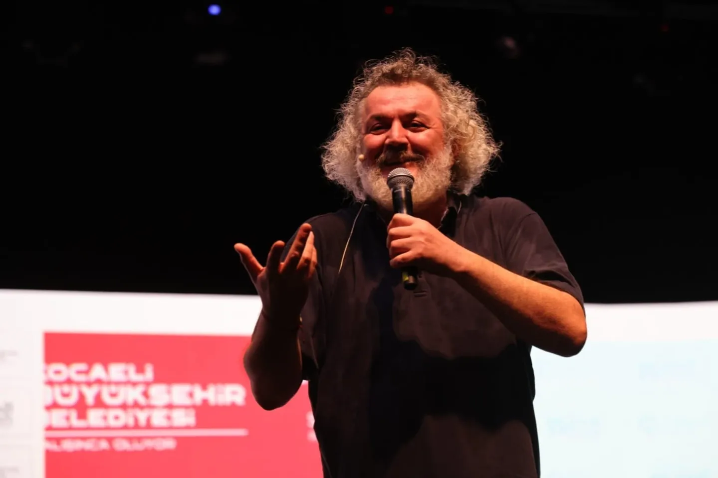 Müfit Can Saçıntı’dan Kocaeli Kitap Fuarı’nda düşündüren söyleşi