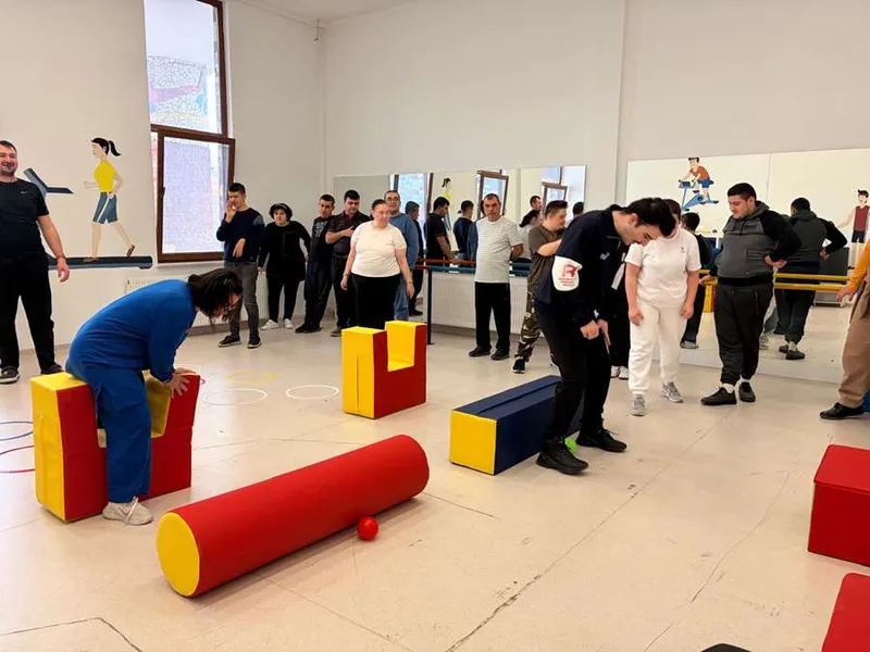 Odunpazarı Belediyesi, Engelsiz Merkezde Özel Gereksinimli Bireylere Yönelik Spor ve Koordinasyon Eğitimleri Düzenliyor