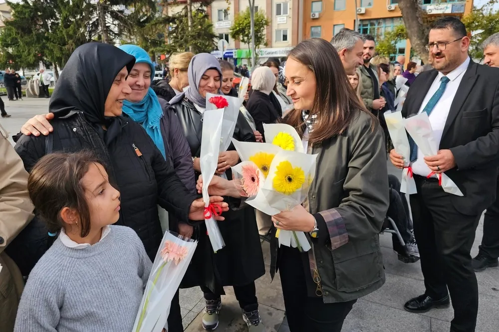 Gölcük’te Dünya Kadın Hakları Günü kutlaması