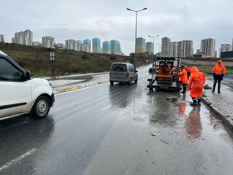 BAZI BÖLGELERDE METREKAREYE 67 KG YAĞIŞ DÜŞTÜ