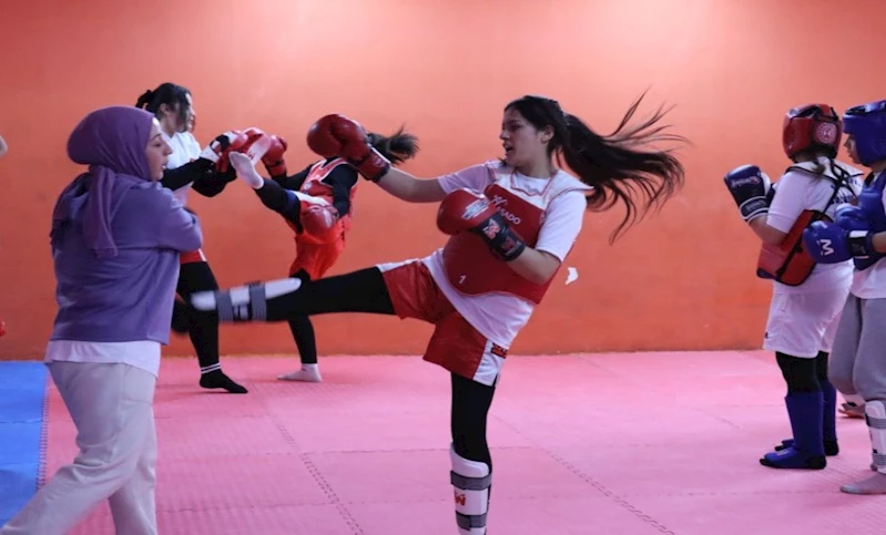 Büyükşehir Belediyesi, Gençlere Muay Thai İle Başarı Yolu Açıyor