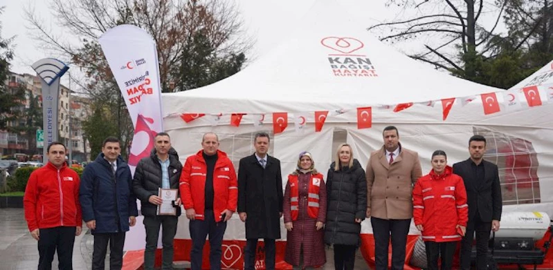 Başkan Sarıkurt, Kan Bağışı Kampanyasına Katıldı