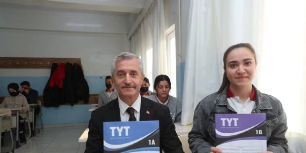 Belediyemiz Öğrenci ve Vatandaşlara 16.000.000 Kitap Dağıttı