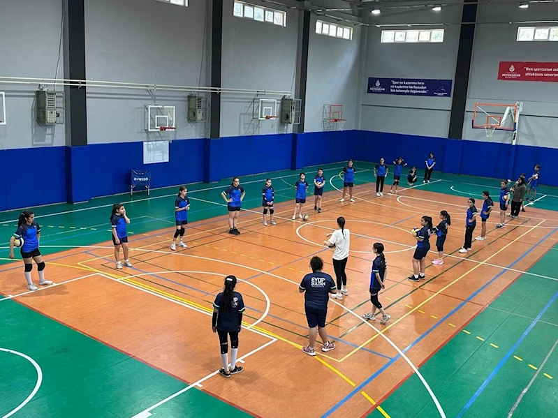 Yaz Spor Okulları yoğun katılımla devam ediyor