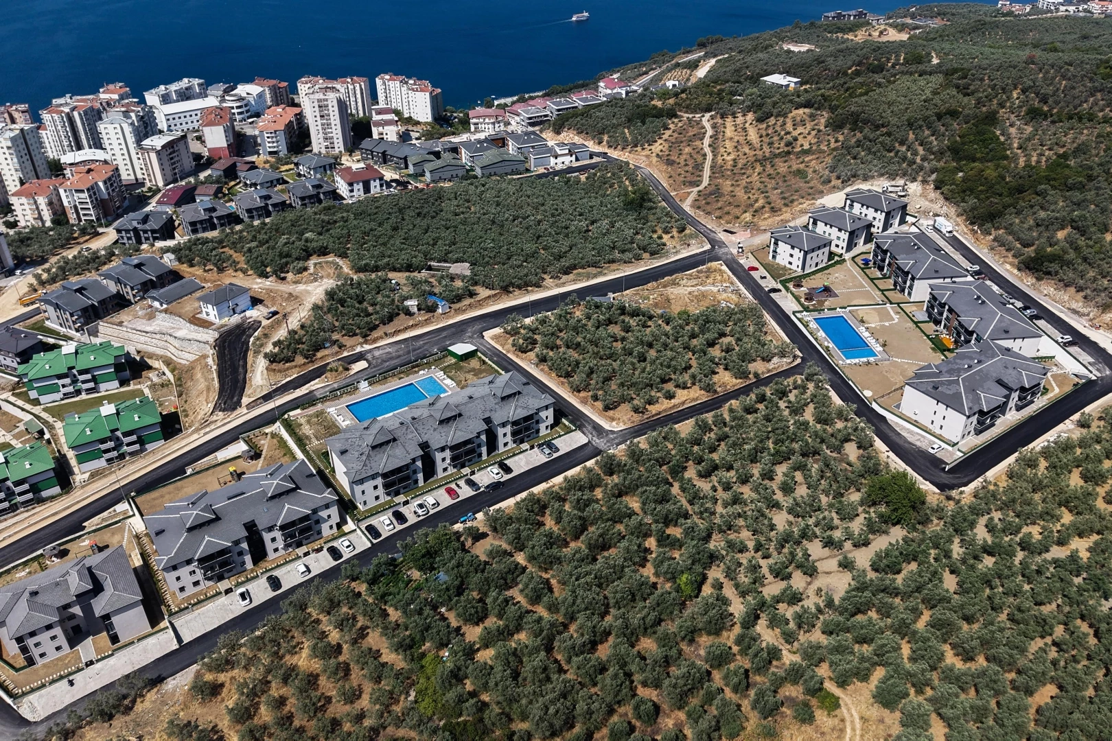 Bursa Gemlik’te Kuzey İmar Planları Bölgesi’nde asfalt çalışmaları