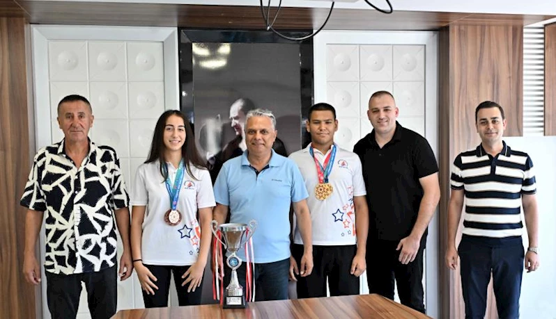 Muratpaşa’nın altın yumrukları