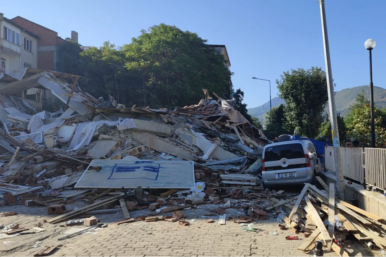 Bursa Büyükşehir depremde Balıkesir