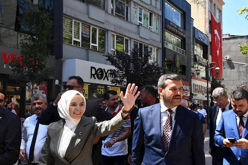 Başkan Çetinkaya, Aile ve Sosyal Hizmetler Bakanımız Sayın Mahinur Özdemir Göktaş Hanımefendi ile Kemal Güneş Caddesi Esnafımızı Ziyaret Etti