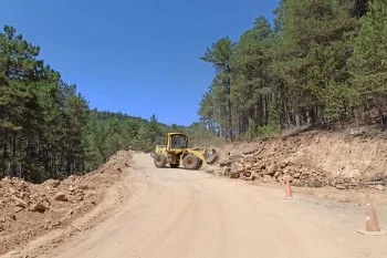 KIRSALDA ULAŞIM RAHATLIYOR: MİHALIÇÇIK’TA YOL ÇALIŞMASI