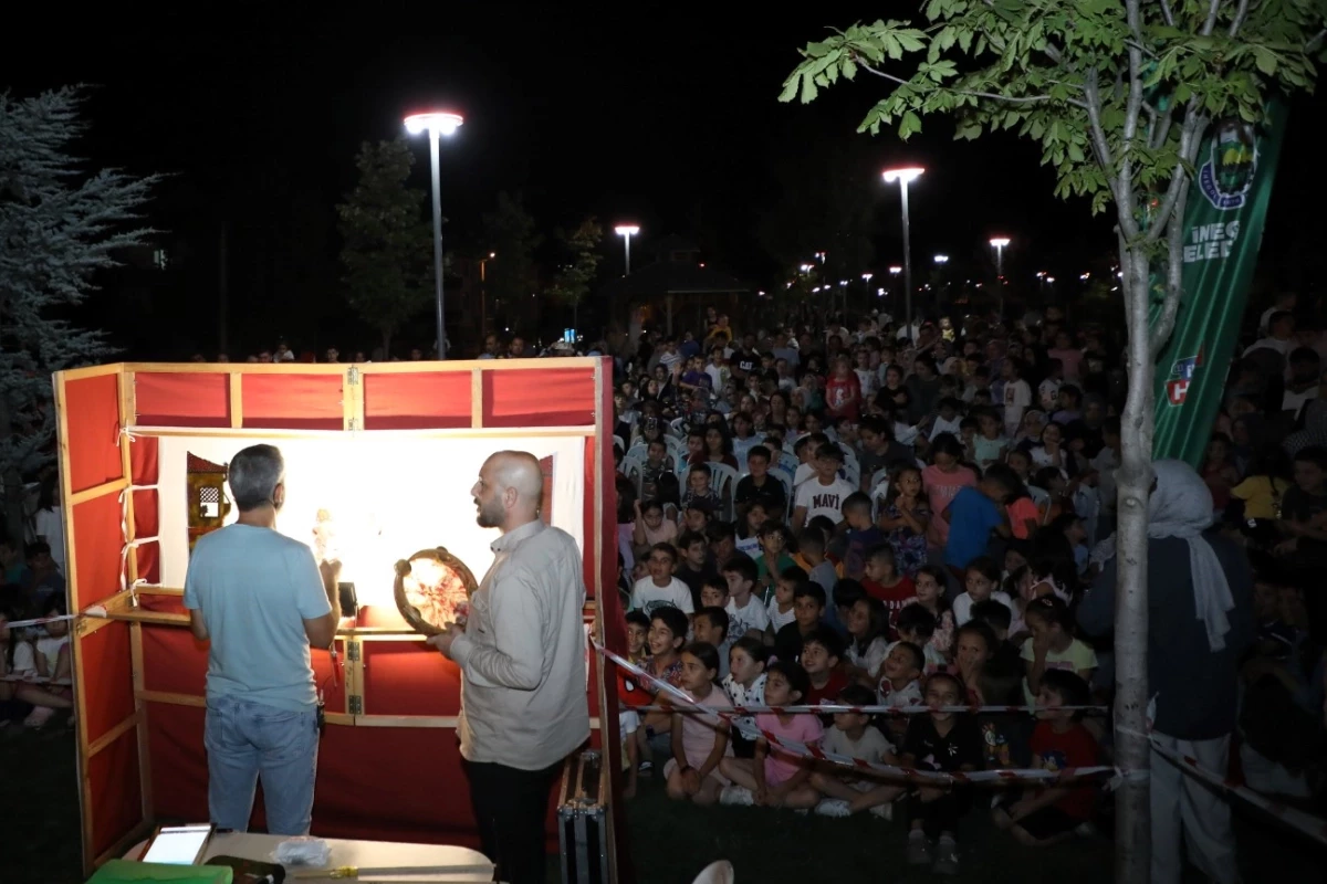 Bursa İnegöllü çocuklar Karagöz