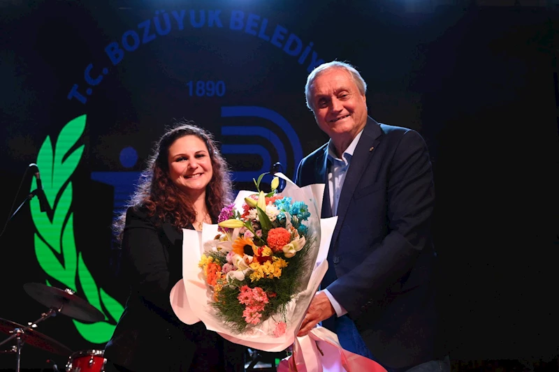 -UTKU MUTLULAR VE NORİAN MÜZİK GRUBU KURTULUŞ GÜNLERi ETKİNLİKLERİ’NDE