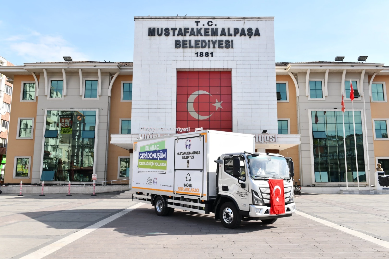 Bursa Mustafakemalpaşa 7 ay sonra hibe araca kavuştu