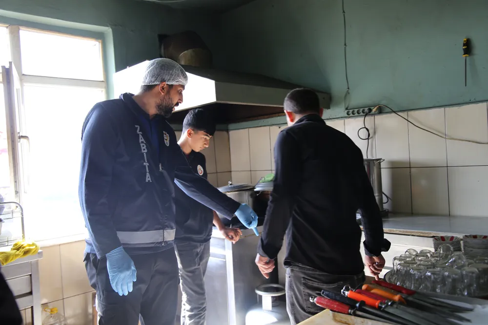 Belediye Zabıta Ekiplerinden Lokantalarda Gıda ve Hijyen Denetimi