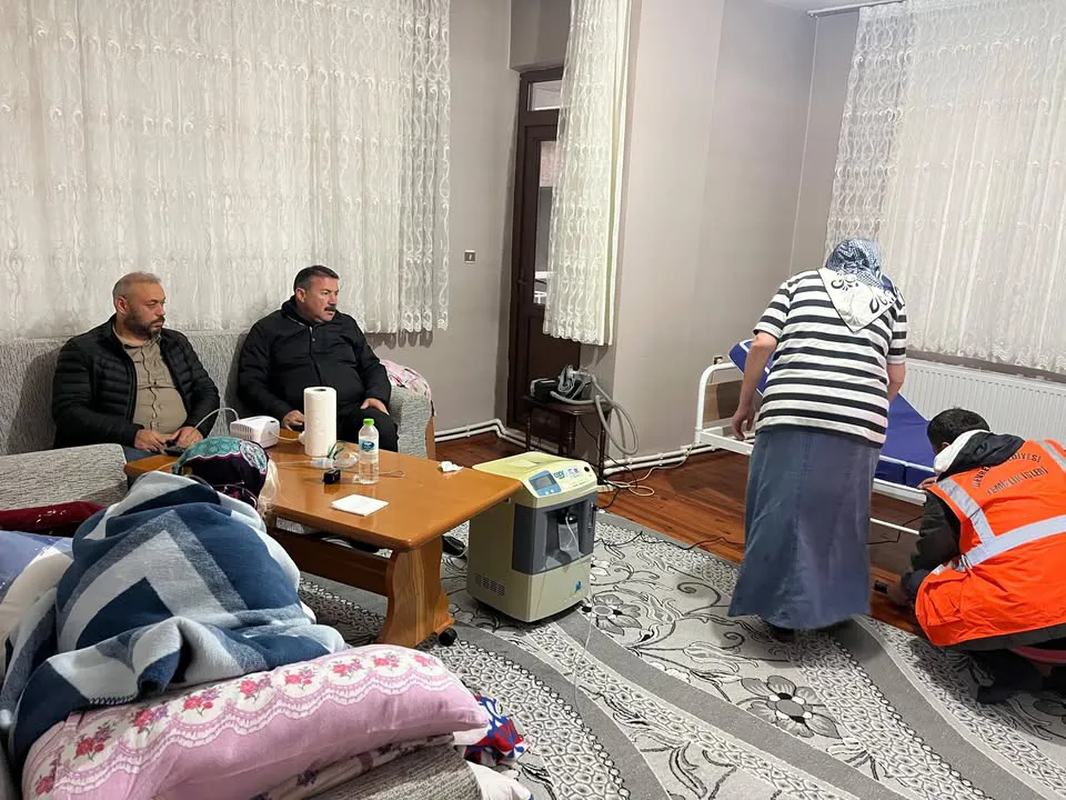 Omuz omuza gönül belediyeciliği: Devrek Belediye Başkanı Ulupınar ev ziyaretlerinde