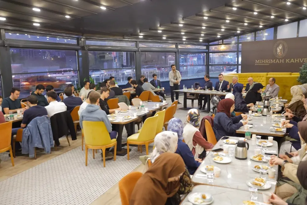 Dr. Memduh Büyükkılıç tıp öğrencileriyle buluştu