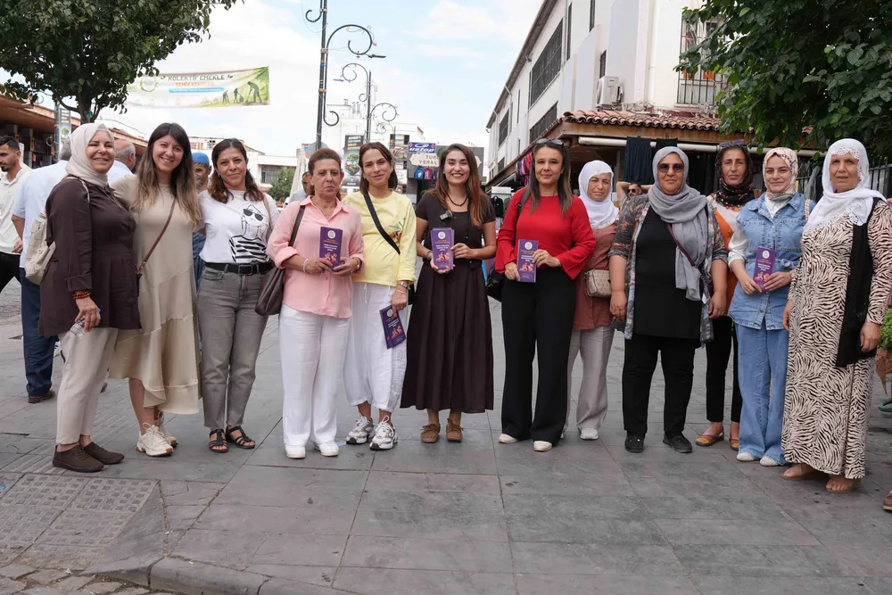 Sur Aşefçiler Çarşısı'nda Kadın Esnaflara Dayanışma Ziyareti