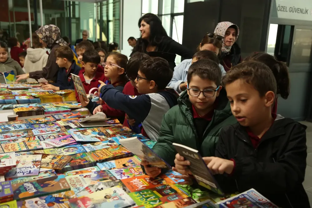 Kocaeli'de Çayırova Kitap Günleri’ne yoğun ilgi