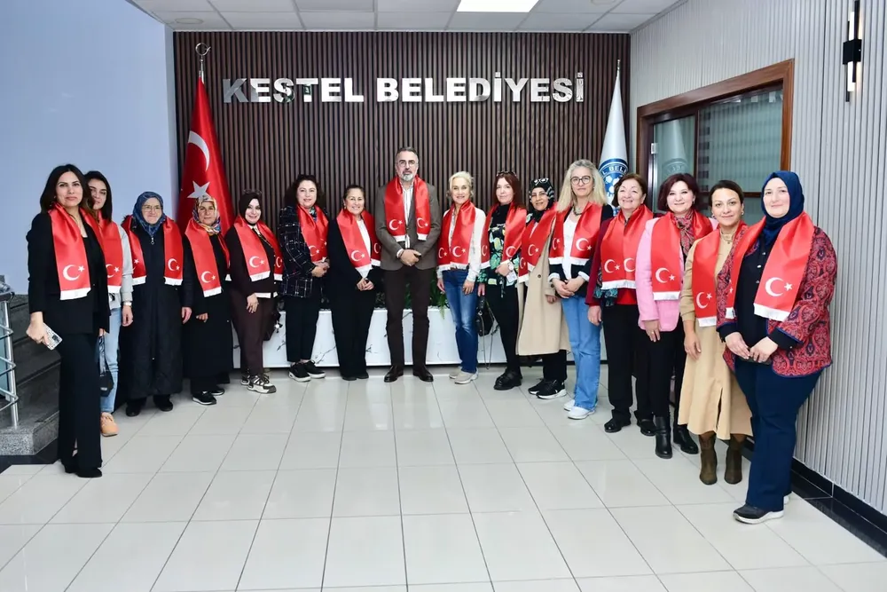 Bursa’nın kadın muhtarlarından Kestel Belediyesi'ne ziyaret