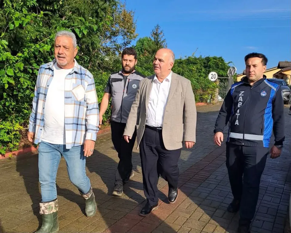 Kartepe Belediyesi Selden Etkilenen Vatandaşlara Destek Sağlıyor