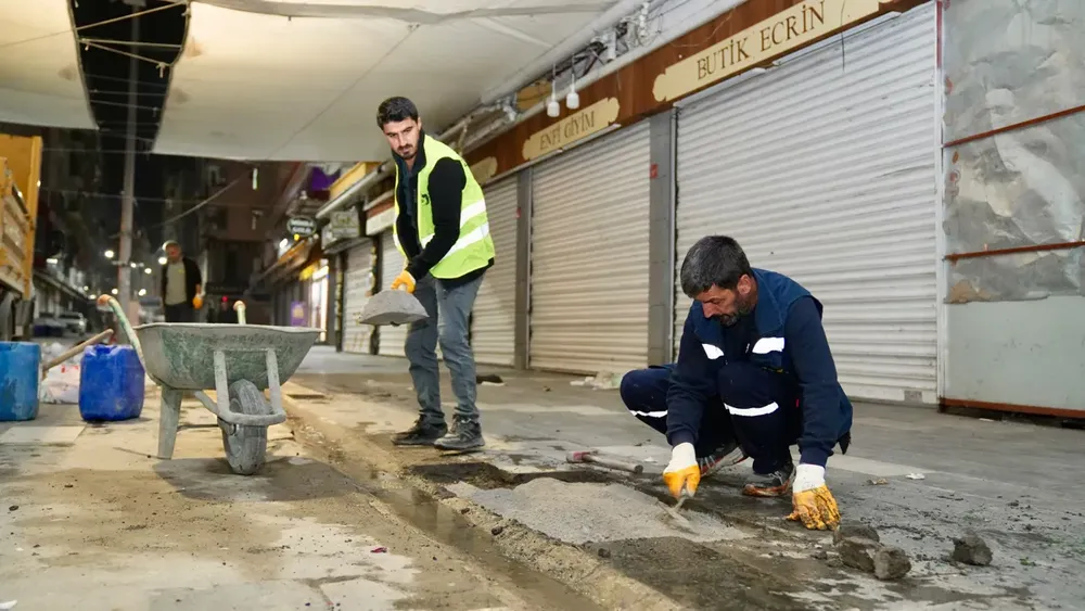Bağlar Belediyesi Sakarya Caddesi'nde Yenileme Çalışması Başlattı