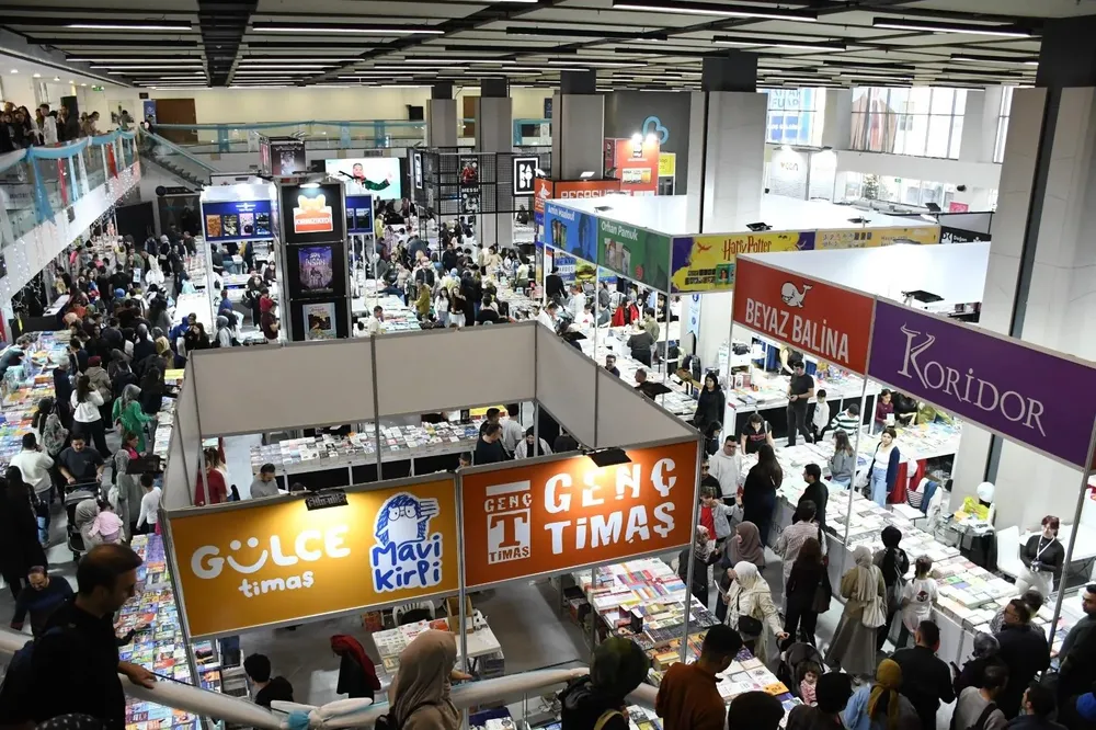 Balıkesir Kitap Fuarı 216 bin kitapseveri ağırladı