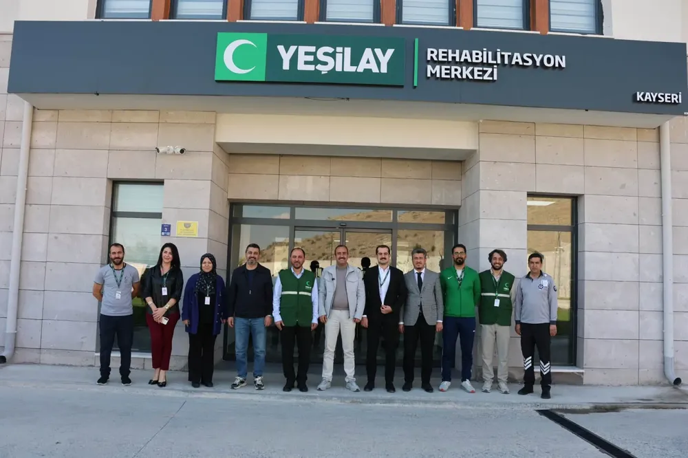 İncesu Belediyesi Yeşilay Rehabilitasyon Merkezi'ne Destek Veriyor