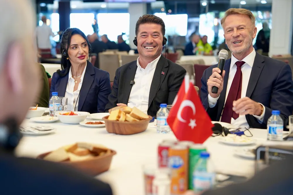 Ortahisar Belediye Başkanı Ahmet Kaya, AB Türkiye Delegasyonu'nu Ağırladı