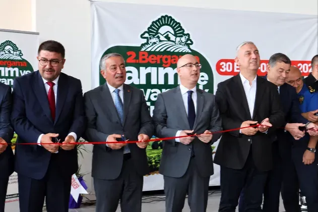 2. Bergama Tarım ve Hayvancılık Fuarı törenle açıldı