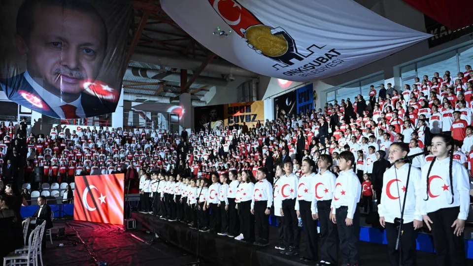 Ay Yıldızlı Koro Cumhuriyet Bayramı İçin Sahne Aldı