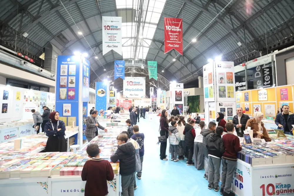 Bursa İnegöl’de 10. Kitap Günleri Fuarı kapılarını açtı