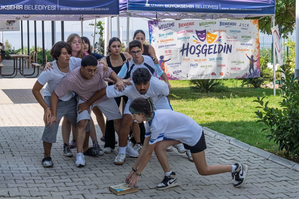 İzmir’de gençler ortak hikâyeler yazıyor
