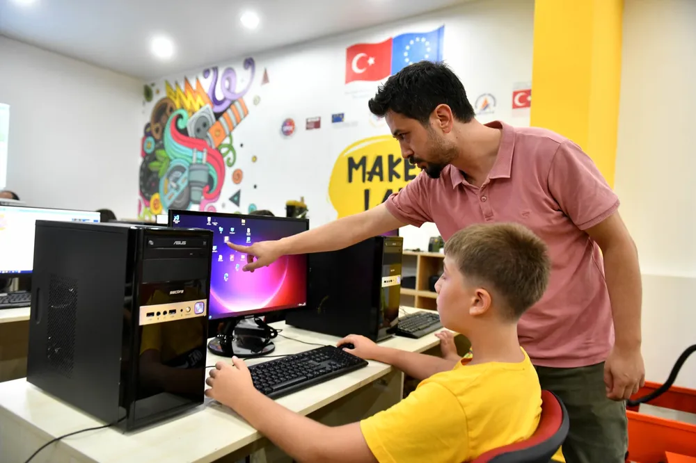 Antalya Muratpaşa'da robotik kodlama kursuna başvurular başladı