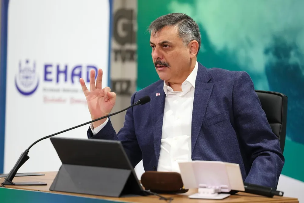 Bakan Çiftçi, hafızlarla “İhyâ ve İnşâ Kampı” kapanışında buluştu