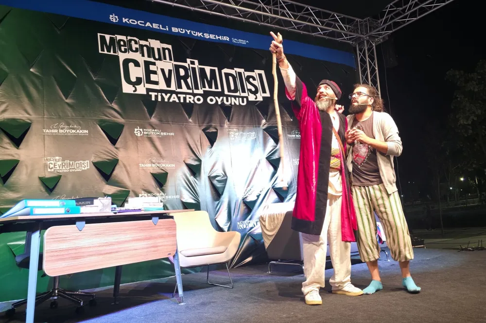 Gebze Kütüphanesi, “Mecnun Çevrim Dışı” ile renklendi