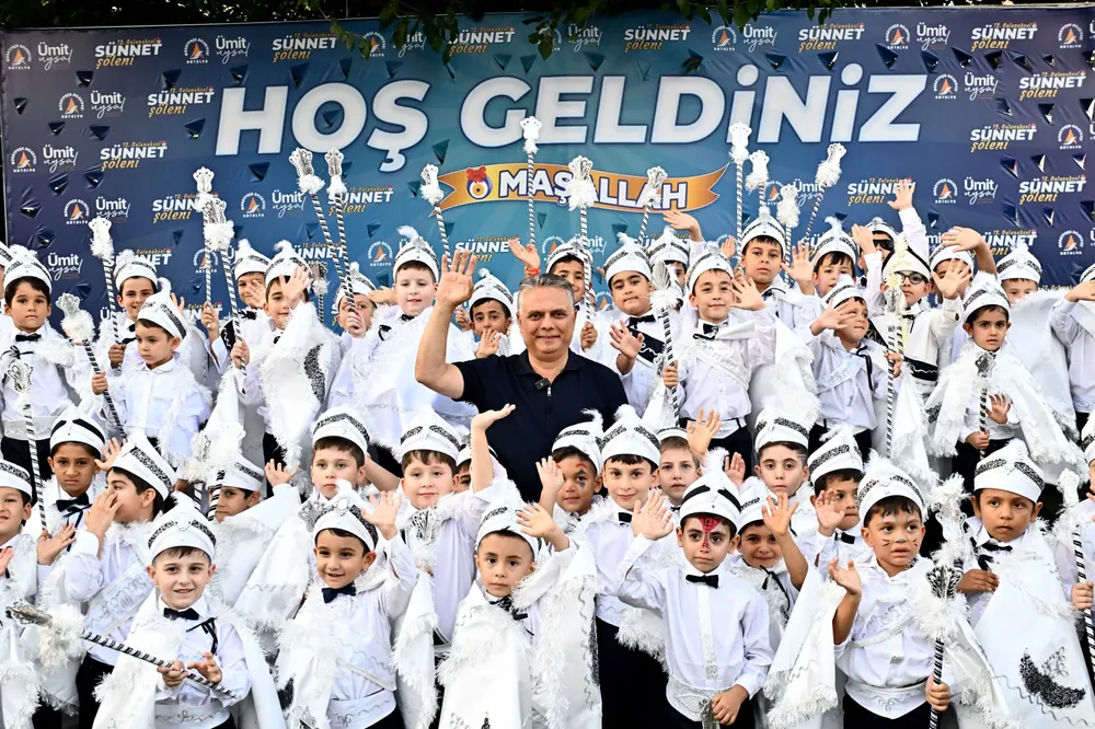 Antalya Muratpaşa'da 122 çocuktan erkekliğe ilk adım