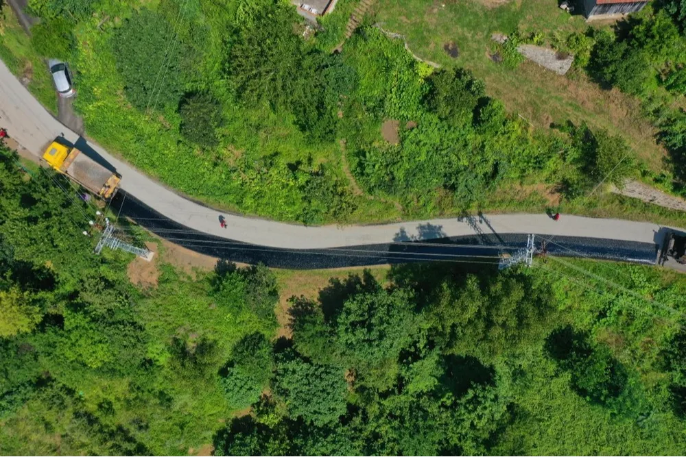 Ordu Perşembe’de mahalleler asfalt konforuna kavuştu
