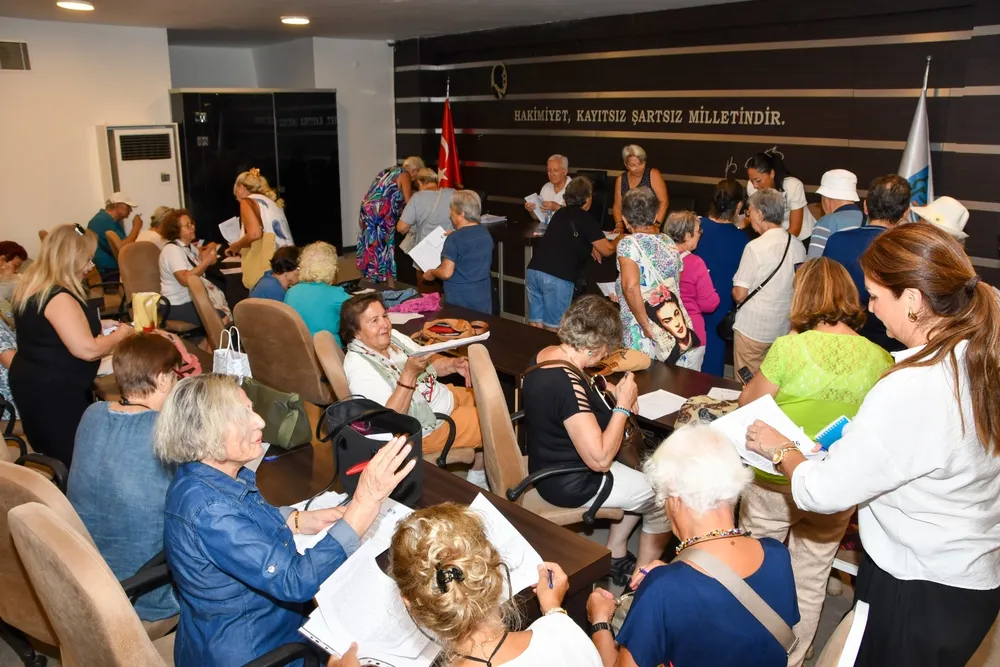 İzmir Narlıdere 3. Yaş Üniversitesi’nde eğitimler ekimde başlıyor