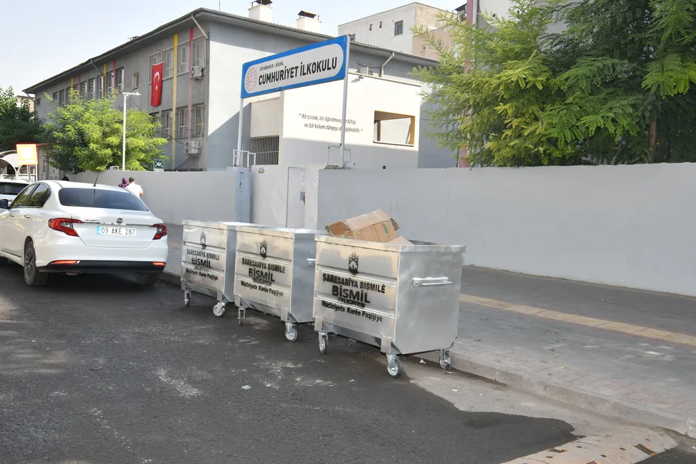 Bismil Belediyesi'nden Çevre Temizliği İçin 600 Yeni Çöp Konteynırı
