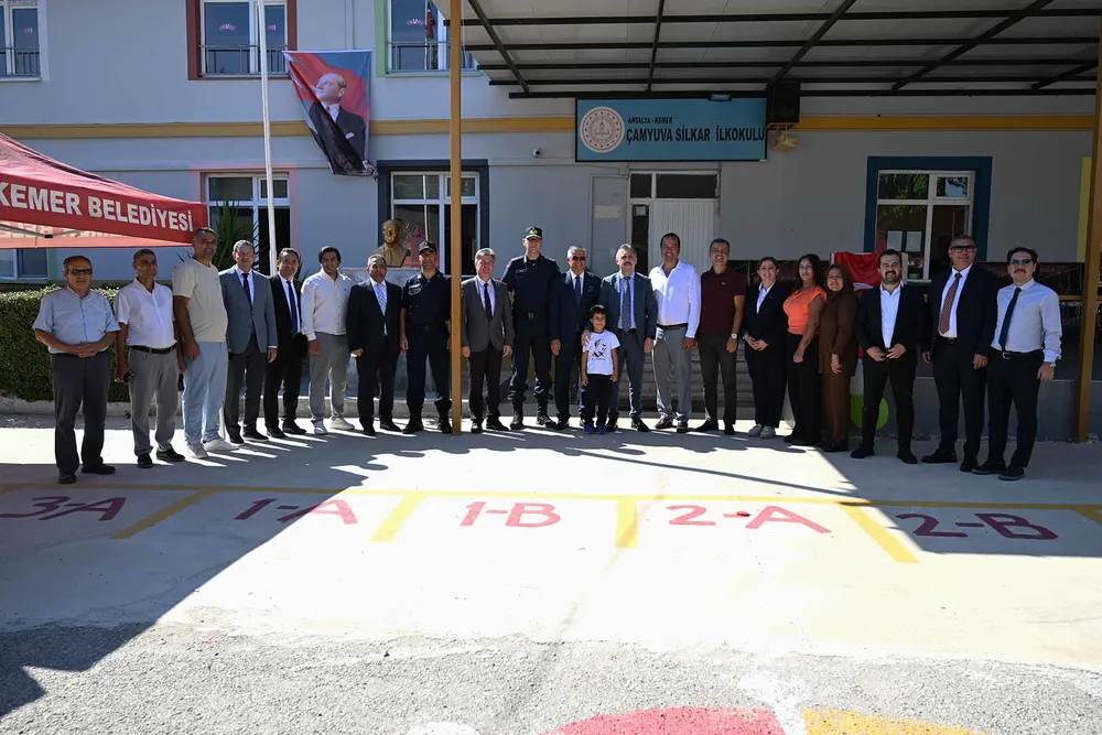 Kemer'de İlköğretim Haftası Coşkuyla Kutlandı