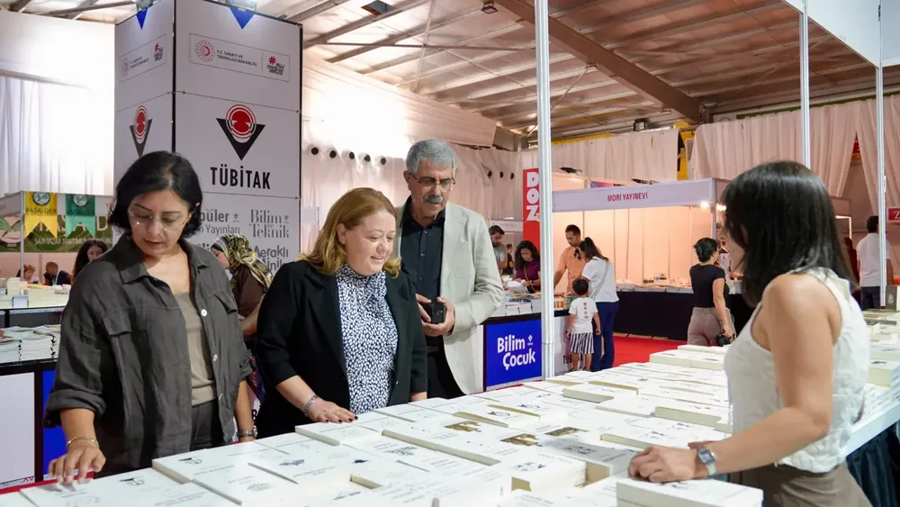 Eşbaşkanlar Diyarbakır 10. Kitap Fuarı Açılış Törenine Katıldı
