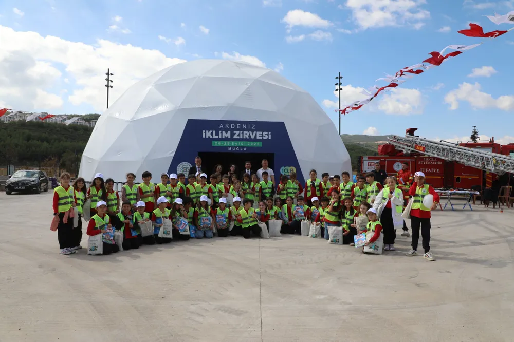 Mavinin Derinlikleri Gösterimi Öğrencilerle Buluştu