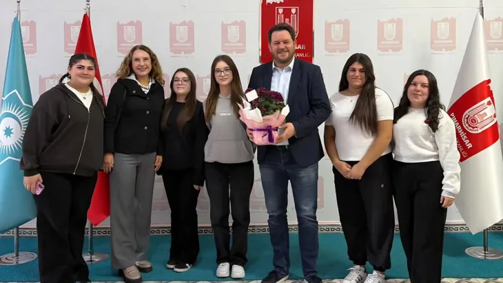 Pınarhisar Mesleki ve Teknik Anadolu Lisesi Öğrencileri Belediye Binasını Ziyaret Etti