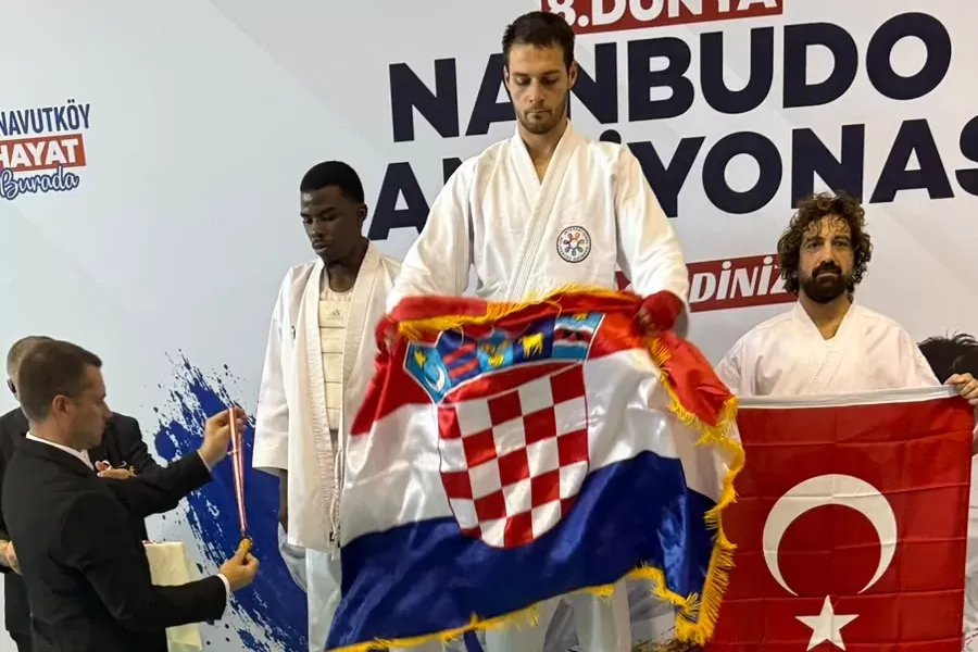 Karşıyakalı sporcu "Ahmet Can" dünya üçüncüsü oldu