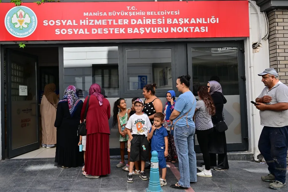 Manisa Şehir Kartı ile 10 bin öğrenciye 30 milyon TL’lik eğitim desteği